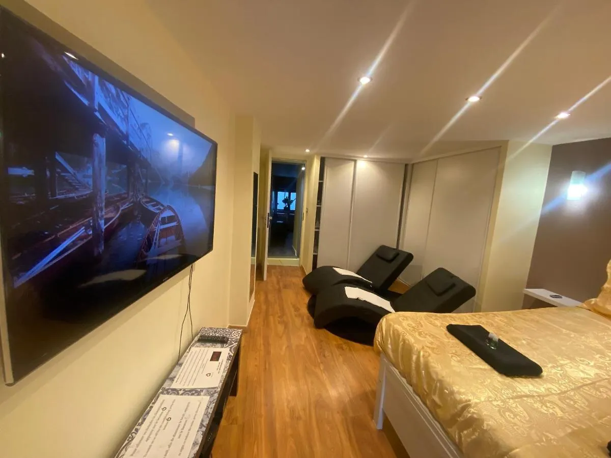 Appartement Jacuzzi en duplex à 5 minutes du centre ville à pied à Lyon France